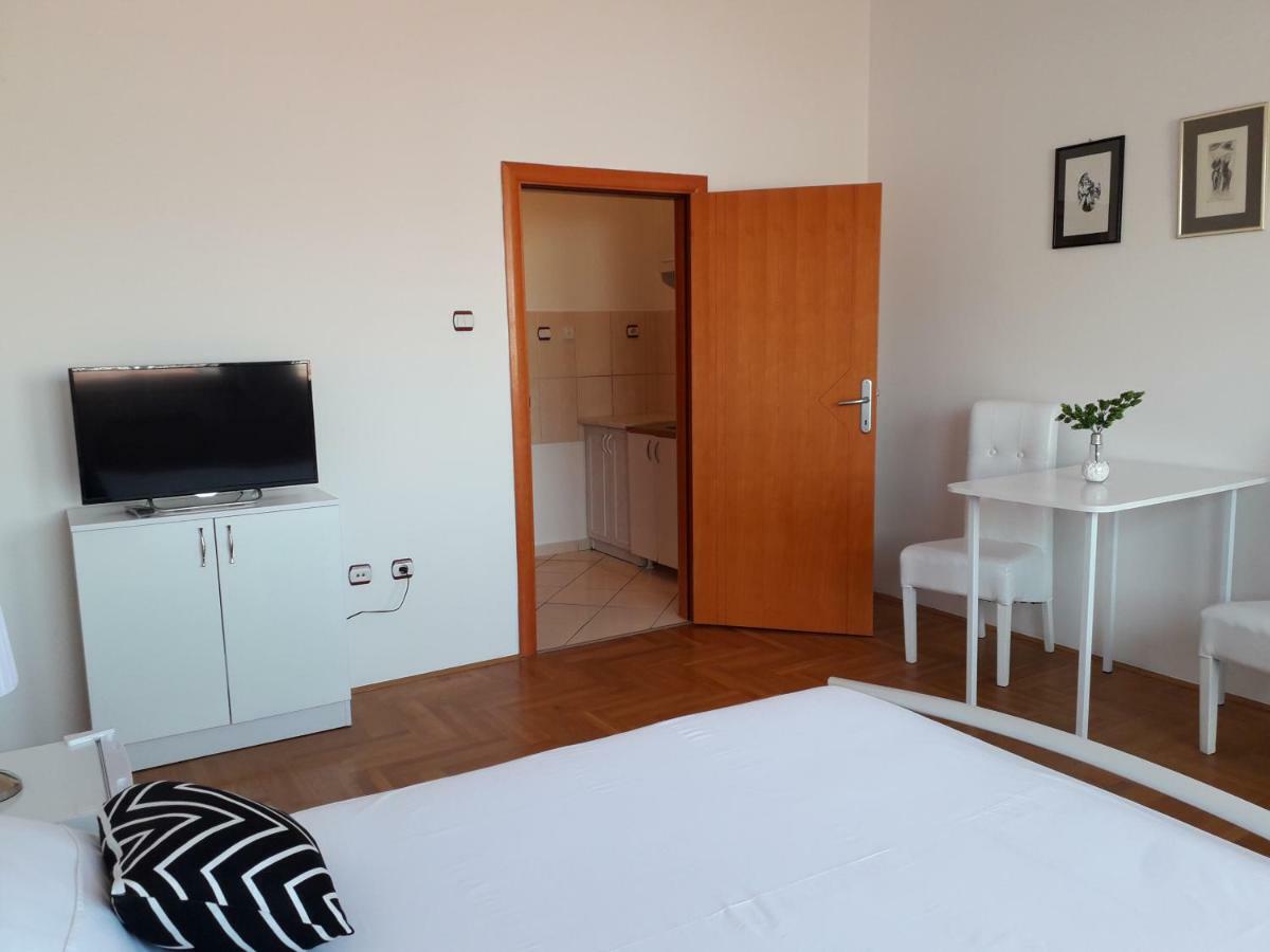 Apartman Dunja Ns 2 Novi Sad Exterior foto