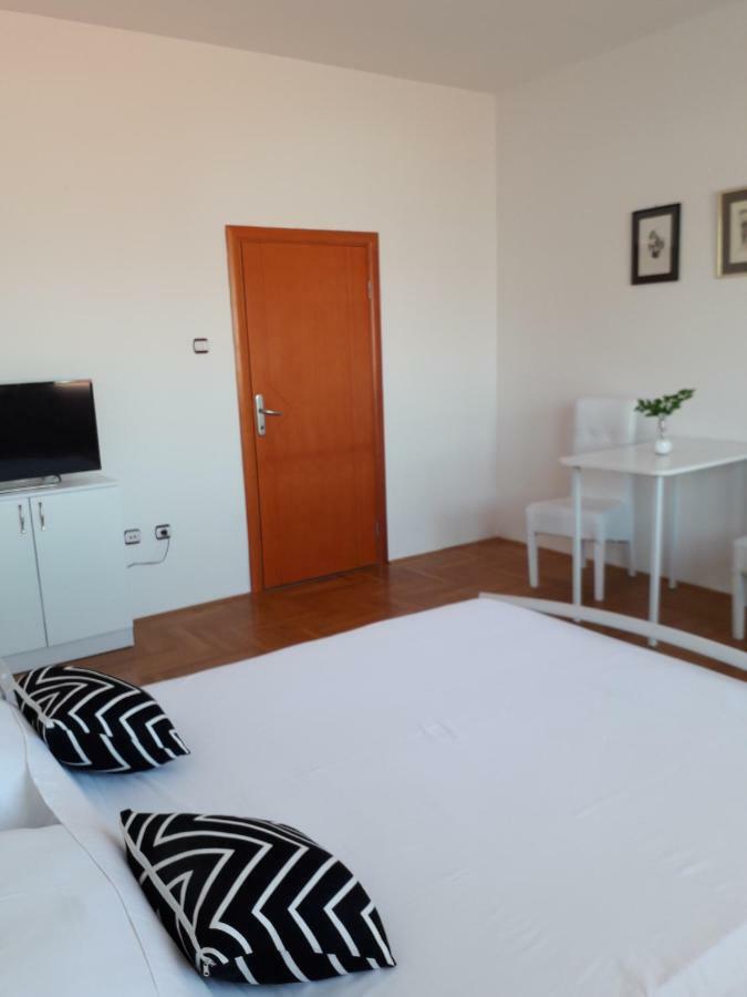Apartman Dunja Ns 2 Novi Sad Exterior foto