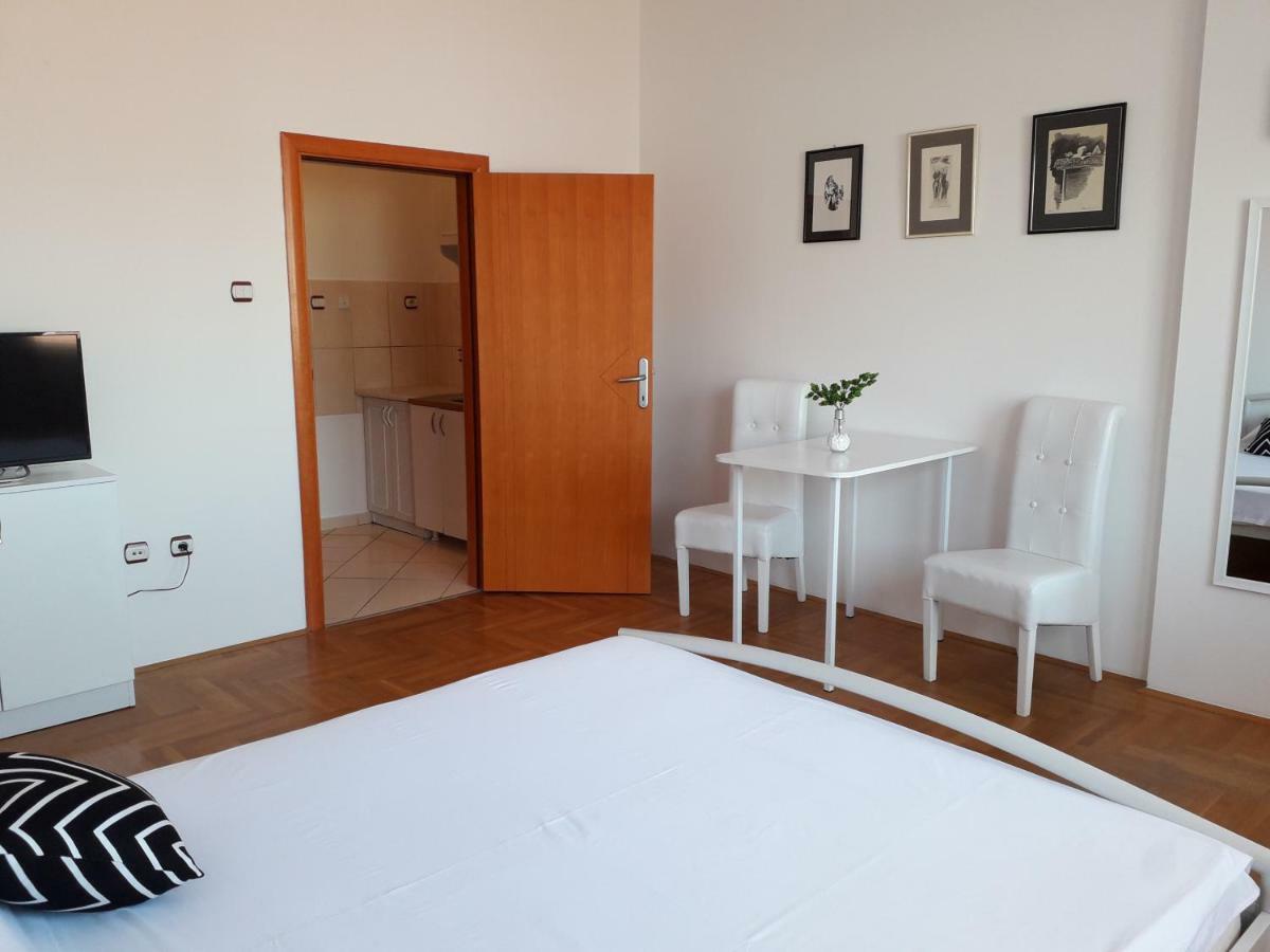 Apartman Dunja Ns 2 Novi Sad Exterior foto